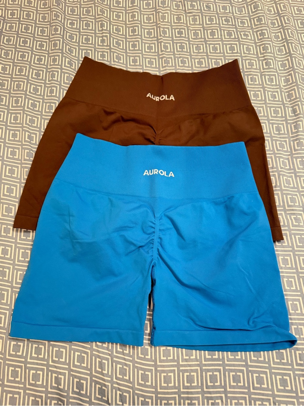Aurola High-Rise Seamless Bike Shorts — Blue and Brown